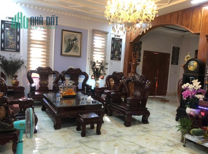 - BIỆT THỰ VƯỜN 5.000m2 - NỘI THẤT GỖ ĐỎ NHẬP  - CHÍNH CHỦ
