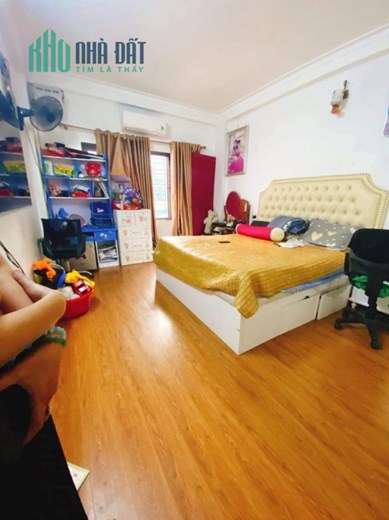 Bán nhà khu Văn Miếu 35m2 x 4 tầng, 15m ra oto, nhà đẹp ở luôn, nhỉnh 5 tỷ