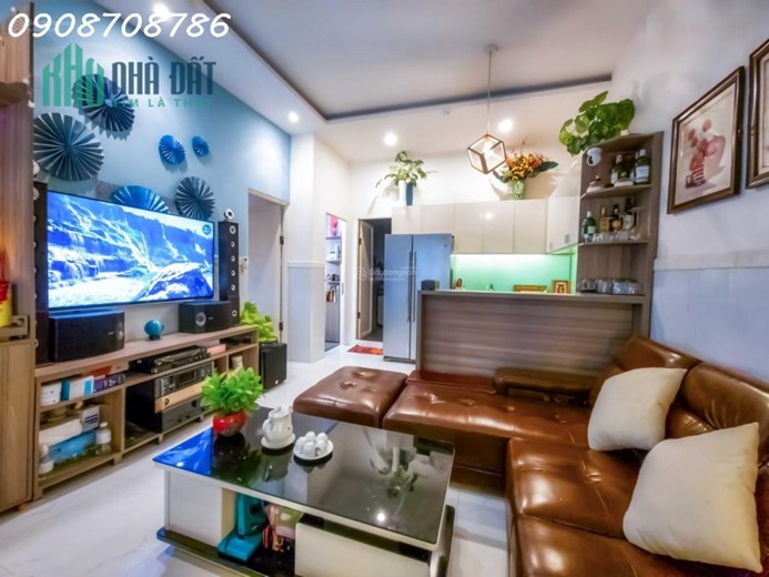 Bán căn hộ mặt đất riêng biệt, 2PN, có sân rộng để ô tô có mái che, DTSD: 98m2, Q. Sơn Trà