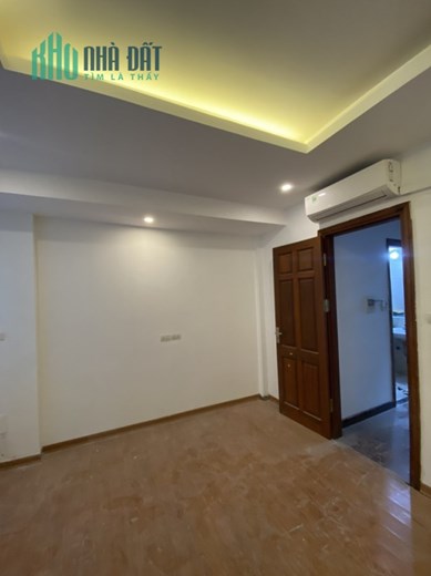 Bán nhà đẹp ở luôn Thái Hà 35m2 3 tầng, ngõ to rộng, 2 thoáng mát, oto, 4.8 tỷ