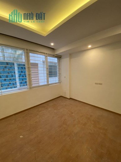 Bán nhà đẹp ở luôn Thái Hà 35m2 3 tầng, ngõ to rộng, 2 thoáng mát, oto, 4.8 tỷ