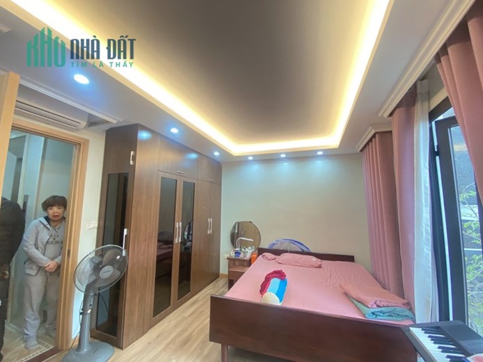 BÁN NHÀ ĐÀO TẤN, GẦN OTO, 30M2, 5 TẦNG, 4.1 TỶ.