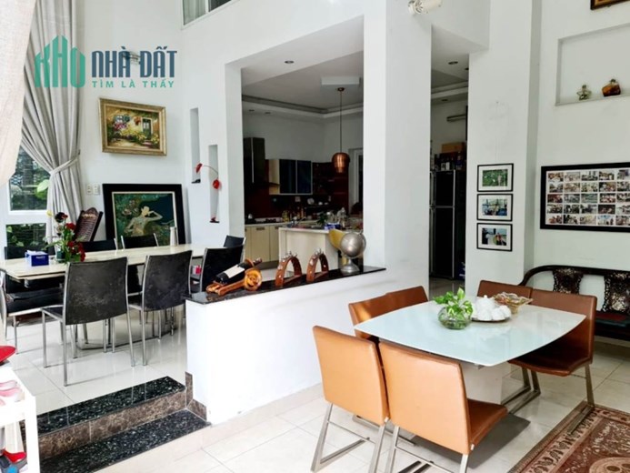 BIỆT THỰ MẶT PHỐ QUẬN TÂN PHÚ - 200M2, 4 TẦNG, NGANG 12M