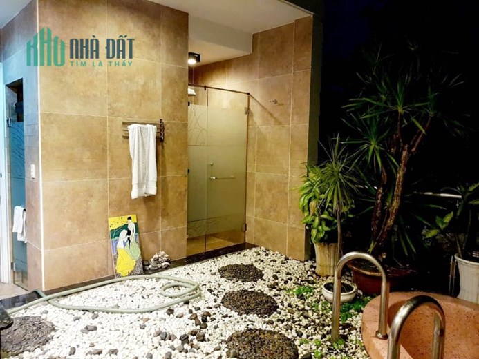 BIỆT THỰ MẶT PHỐ QUẬN TÂN PHÚ - 200M2, 4 TẦNG, NGANG 12M