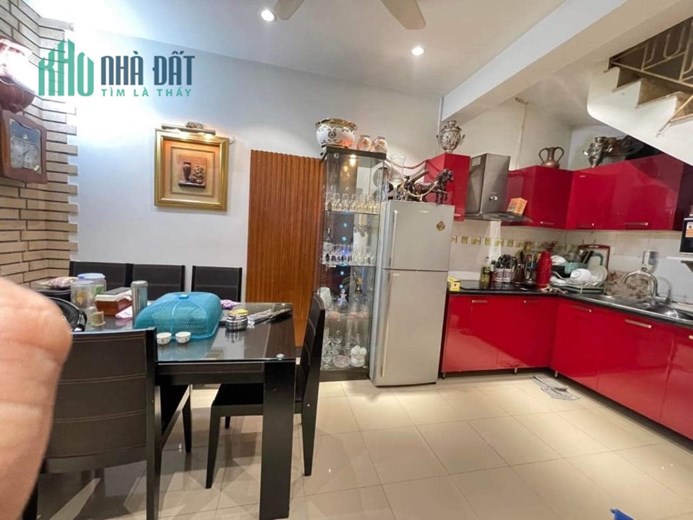 VĂN MIẾU,GẦN PHỐ CỔ, ĐỐNG ĐA, 28M2,4 TẦNG,NGÕ THÔNG, KINH DOANH, GIÁ CHỈ 2.X TỶ