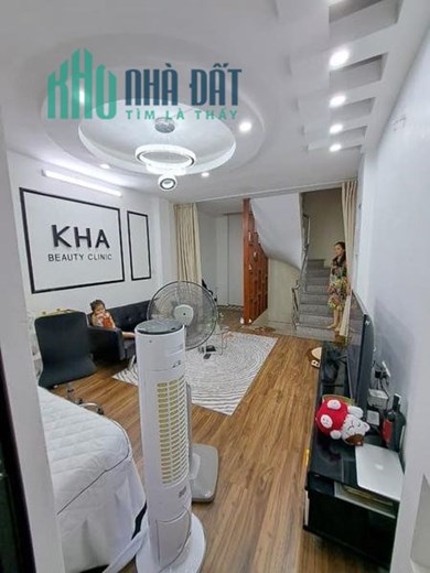QUAN NHÂN - VŨ TRỌNG PHỤNG
-NGÕ NÔNG, GẦN HỒ ĐIỀU HOÀ
 -30m-5t- chưa đến 4tỷ