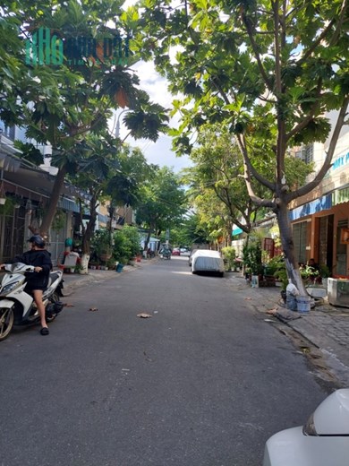 TRUNG TÂM HẢI CHÂU NHÀ 4 TẦNG SÁT ĐẠI HỌC NGOẠI NGỮ ĐÀ NẴNG. TIỆN ÍCH BAO LA.