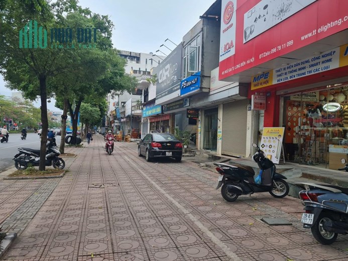 bán nhà mặt phố Long Biên 360/450m, mặt tiền 12m, vỉa hè 7m, full thổ cư