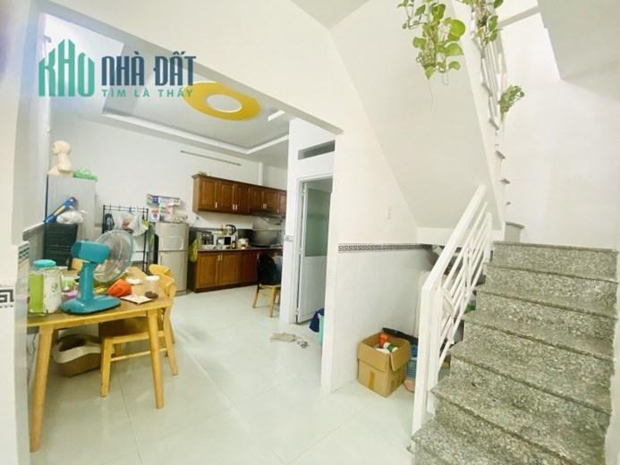 Bán nhà ngang 5m4, DTCN 70m2, hẻm 3m Phạm Văn Nghi, P. 14, Gò Vấp