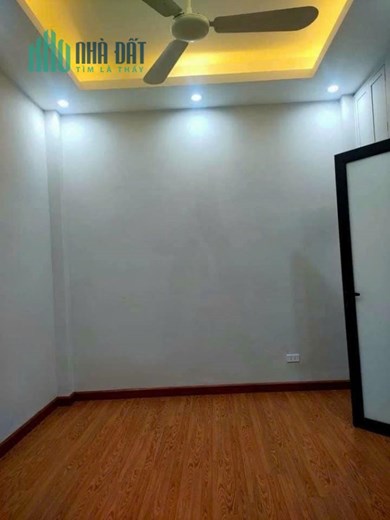 BÁN NHÀ 4 TẦNG MT:5.5M GIÁ:2.88 TỶ NGÕ TRƯỚC NHÀ RỘNG 3M - KINH DOANH NHỎ LẺ NHÀ THOÁNG ,MẶT TIỀN