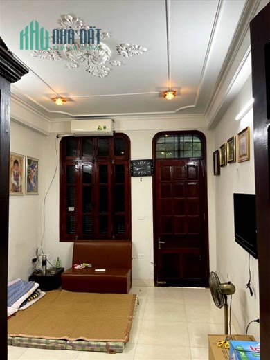Bán Nhà Phố Hào Nam Quận Đống Đa. 46m Xây 5 Tầng Nhỉnh 15 Tỷ. Cam Kết Ảnh Thật Mô Tả Chính Xác. Chủ