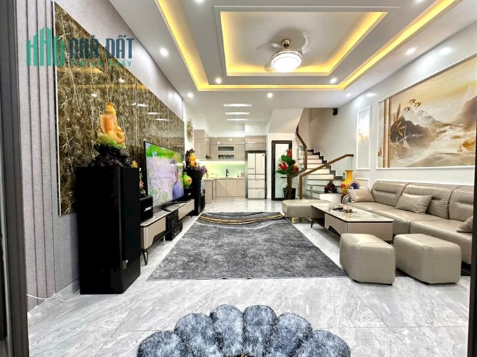 Bán nhà Miếu Hai Xã, 40m 4 tầng GIÁ 2.69 tỉ ngõ nông, có nội thất