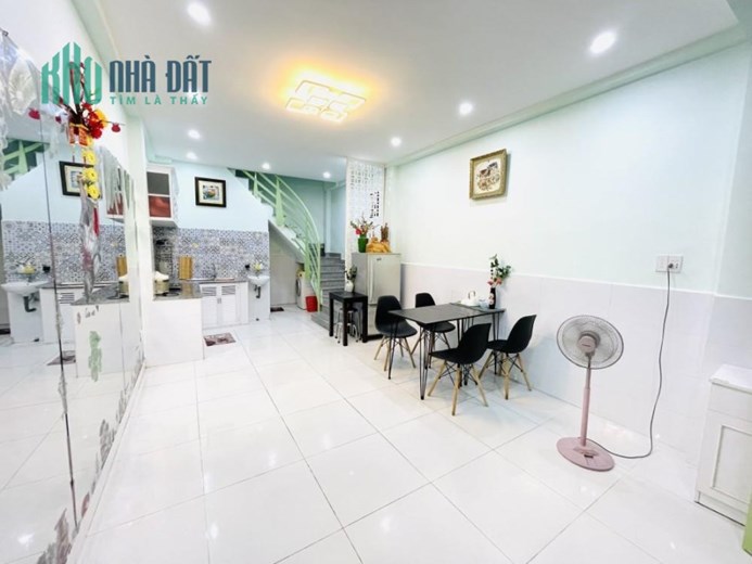 405 NGUYỄN OANH - P17 - GÒ VẤP. 32M2 - HẺM THÔNG CHỈ CÓ 3 TỶ 300. NHÀ 2 TẰNG FULL NỘI THẤT. 2PN +