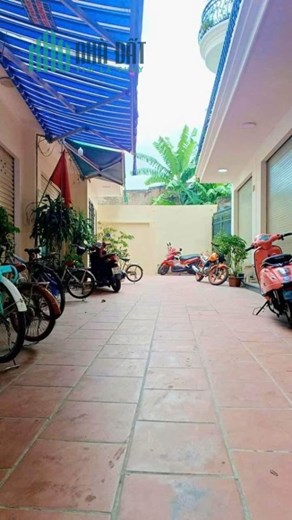 Bán nhà ngõ 639 Ngô Gia Tự 46m 3 tầng GIÁ 2.15 tỉ ngõ thông, xây độc lập