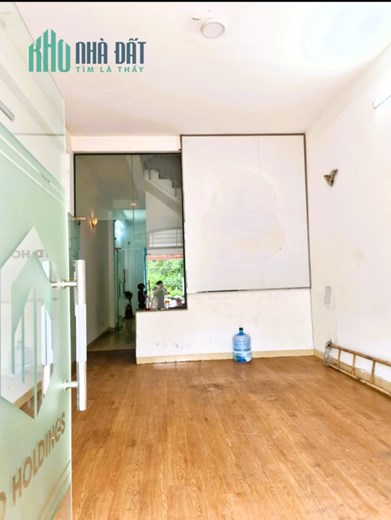 Cho thuê nhà 1T2L 4pn 240m2 mặt tiền Phạm Văn Đồng Linh Đông