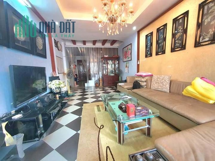 Bán Nhà Mặt Phố Hoa Bằng 63/67m2 x 5 tầng, 4 phòng ngủ đầy đủ công năng+1 của hàng kinh doanh, giá