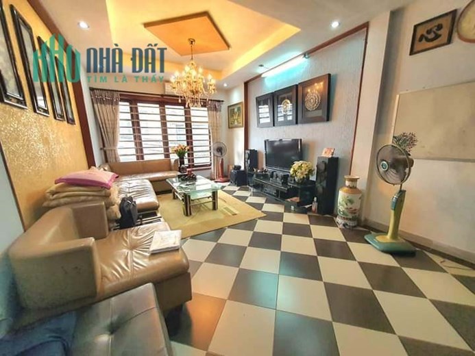 Bán Nhà Mặt Phố Hoa Bằng 63/67m2 x 5 tầng, 4 phòng ngủ đầy đủ công năng+1 của hàng kinh doanh, giá