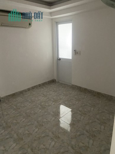 ♥ Nhà Nguyễn Hoàng cách mặt tiền 25m, kiệt 4m Ô tô thông, nhỉnh 2 tỷ