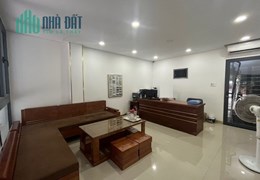 ► Nhà đường 5.5m cách Điện Biên Phủ 50m, 56m2, 4 tầng KD