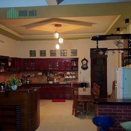 CẦN THANH KHOẢN NGAY NHÀ 3 TẦNG, NỘI THẤT GỖ XIN, GẦN BIỂN PHẠM VĂN ĐỒNG.