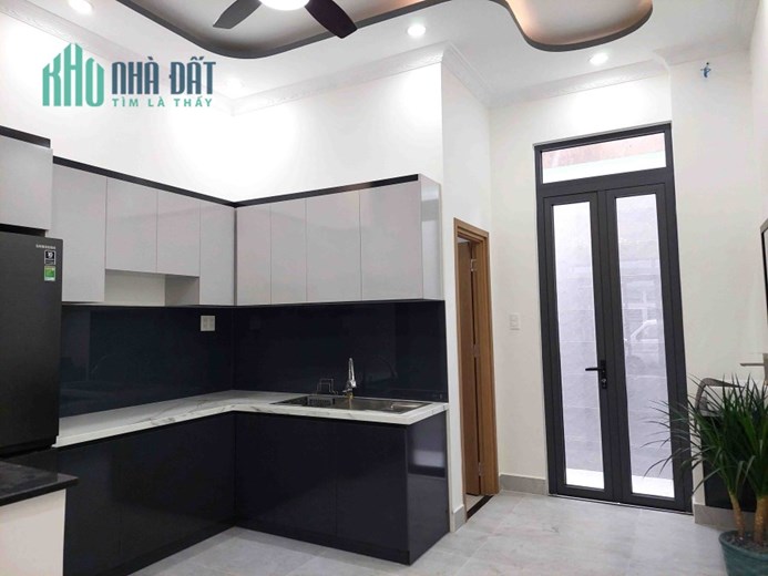 Bán Nhà Gần Ngã 5 Thủ Đức Linh Trung Thủ Đức 70m2, 4 Tầng Đúc, 3PN HXH Chỉ Nhỉnh 7 Tỷ Full Nội Thất.