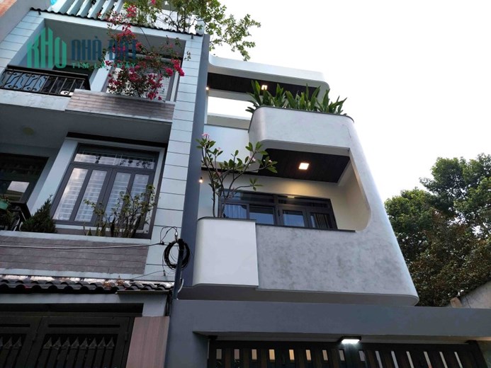 Bán Nhà Kha Vạn Cân, Linh Trung Thủ Đức 70m2, 4 Tầng Đúc, 3PN HXH Chỉ Nhỉnh 7 Tỷ Full Nội Thất.