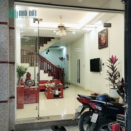 Cần Bán nhà Phố Xuân Đỉnh  ôtô tặng nội thất 50m 5tầng MT 3,8m  hơn 6 tỷ LHCC.