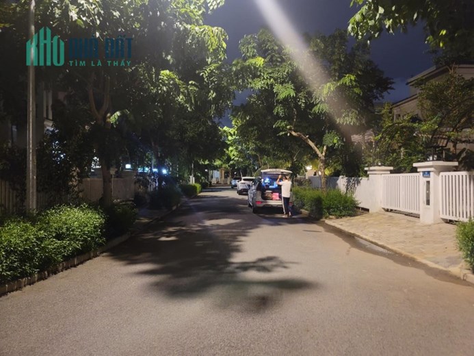 BIỆT THỰ TÂN PHÚ ~ 45M2, 5 TẦNG, NGANG 8M - CHÍNH CHỦ GẤP BÁN ĐI ĐỊNH CƯ MỸ