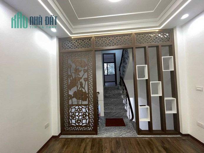 Gần Phố  , Nguyễn thị Đinh , 40 m2 giá 4.5 tỷ .ở Sướng
