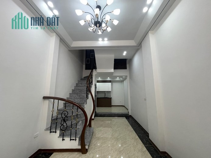 Gần Phố  , Nguyễn thị Đinh , 40 m2 giá 4.5 tỷ .ở Sướng