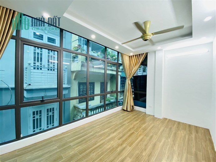 Bán Nhà Phố Nguyên Hồng Quận Đống Đa. 50m Mặt Tiền 4m Nhỉnh 12 Tỷ. Cam Kết Ảnh Thật Mô Tả Chính