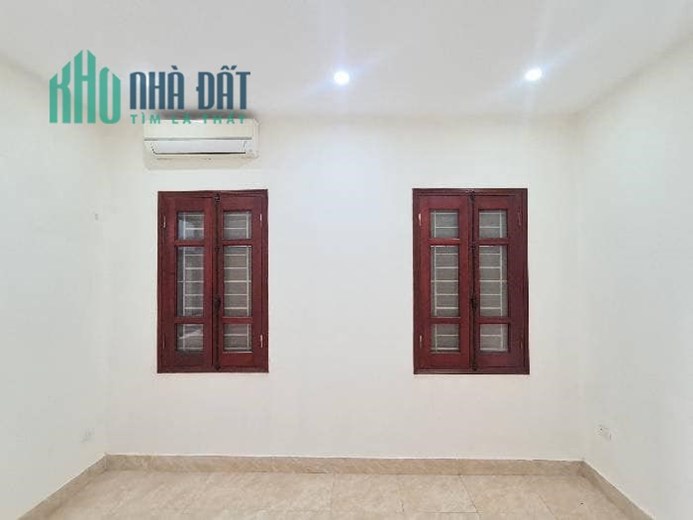 -HIẾM CHUÀ BỘC 💥💥💥
NHÀ ĐẸP- LÔ GÓC - Ô TÔ SÁT NHÀ - NGÕ NÔNG RỘNG -DT:40m-4t -chỉ 6,95tỷ