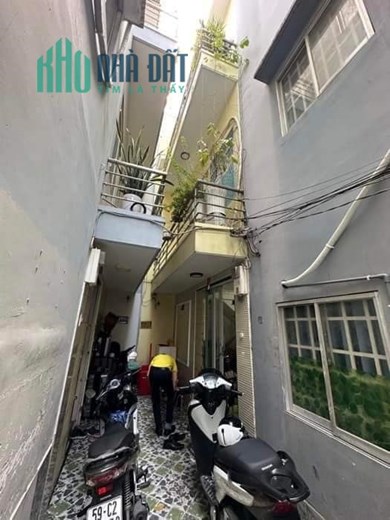 - 3 TẦNG- NHÀ MỚI VÀO Ở NGAY- ĐẦY ĐỦ CÔNG NĂNG- KHÔNG QUY HOẠCH- Đ. NGUYỄN VĂN QUỲ- F. PHÚ THUẬN-