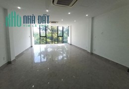 Cần Bán nhà căn góc tại Dịch Vọng, Cầu Giấy, Giá 17,9 tỷ Đang cho thuê