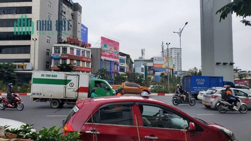 Bán nhà mặt phố trung tâm quận Thanh Xuân, 2 mặt tiền 5m. Giá 2.1 tỷ