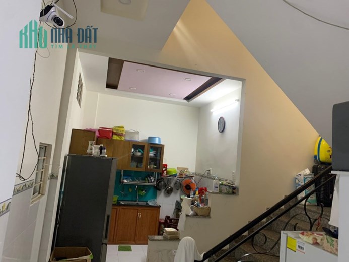 BÁN NHÀ TO PHƯỜNG 5 QUẬN 8 ĐƯỜNG LIÊN TỈNH NGAY SÁT MẶT TIỀN BA GÁC TỚI NHÀ
CHUYÊN MÔI GIỚI QUẬN