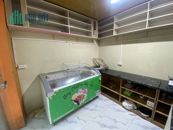 Cần sang nhượng cửa hàng tại 108 nhà E8 tập thể Thanh Xuân Bắc