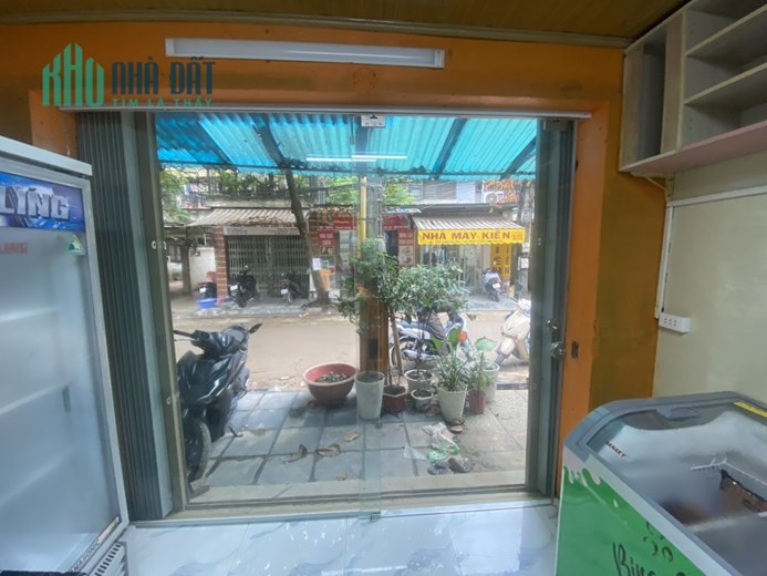 Cần sang nhượng cửa hàng tại 108 nhà E8 tập thể Thanh Xuân Bắc