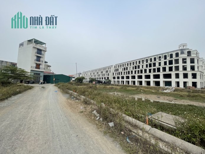 Cần bán lô đất dịch vụ Di Trạch Hoài Đức Hà Nội. 72m2. Đường 30 mét. Giáp KĐT Kim Chung, Di Trạch