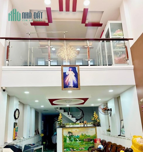 Nhà phố 2 mặt hẻm ô tô, dtsd 320m2, dài 20m, 5pn, sân thượng,6 tỷ,shr