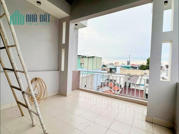 Nhà phố 2 mặt hẻm ô tô, dtsd 320m2, dài 20m, 5pn, sân thượng,6 tỷ,shr