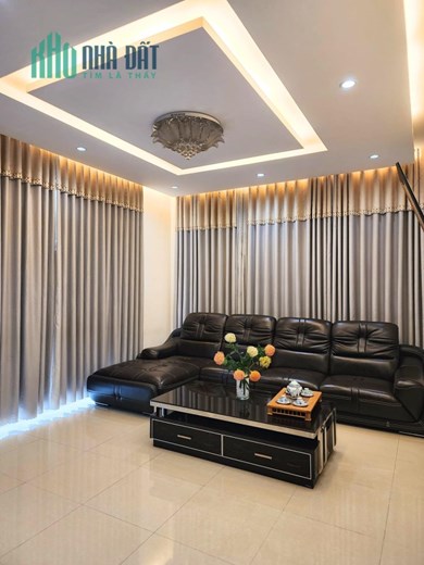 Nhà Đẹp Mặt Tiền Kinh Doanh Ngang 10m Tô Ký Hóc Môn