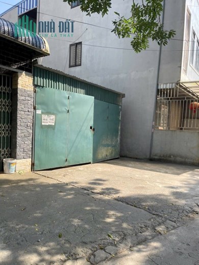 -Xóm xã trúc Sơn ngay cạnh chợ vài bước chân dt:100m ,thông số đẹp 
-Bán kính 200 m đầy đủ tiện ích
