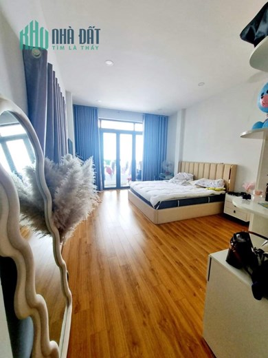 Bán Nhà Mặt Tiền Nguyễn Minh Hoàng, Tân Bình, 80m2, 4 Tầng, Dòng Tiền 25tr, Nhỉnh 15 Tỷ TL.