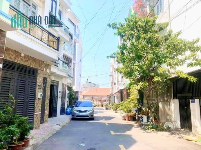 Hẻm 8m có lề Nguyễn Ảnh Thủ, Quận 12, 64m2, 4 tầng, nở hậu, 4 tỷ 9