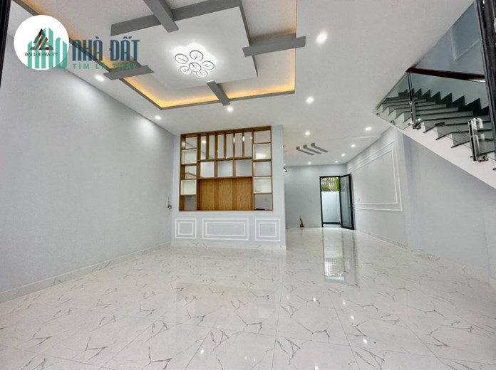 NHÀ MẶT TIÊN NHỰA GIÁP MỸ THO