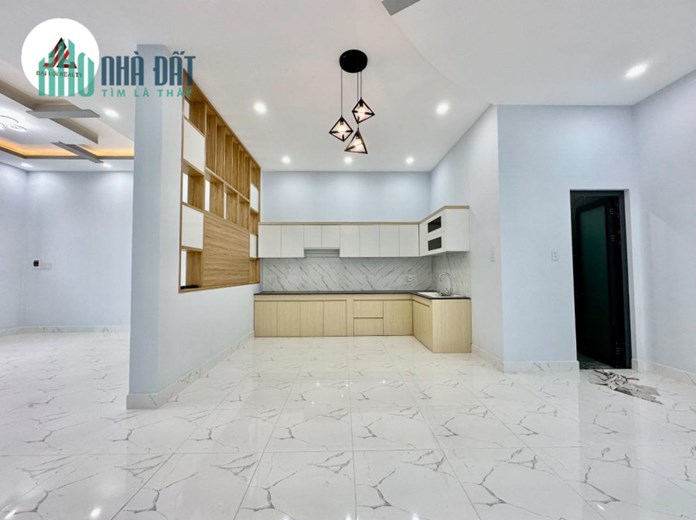 NHÀ MẶT TIÊN NHỰA GIÁP MỸ THO