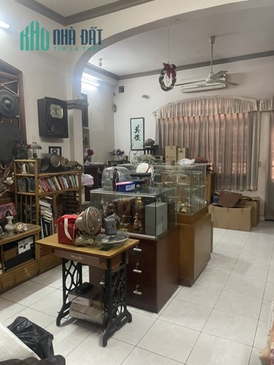 83M2 MT NGUYỄN THÁI SƠN. NGANG 5 ( NỞ HẬU ) GIÁ CHỈ 11 TỶ. VỊ TRÍ ĐẮC ĐỊA KINH DOANH MỌI NGÀNH NGHỀ