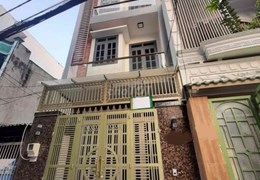 Nhà đẹp 3 tầng 4 phòng gần Chợ Cầu đường Quang Trung
