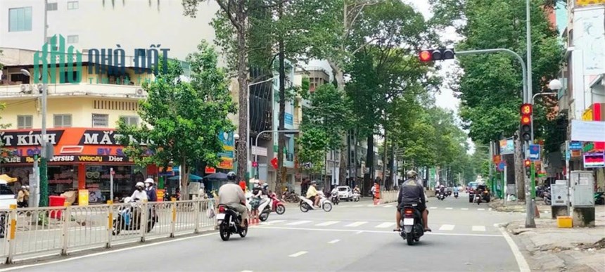 KET TIỀN. BÁN GẤP CĂN NHÀ MẶT TIỀN ĐƯỜNG TRẦN HƯNG ĐẠO Q5